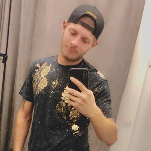 Meet your Posher, Derek